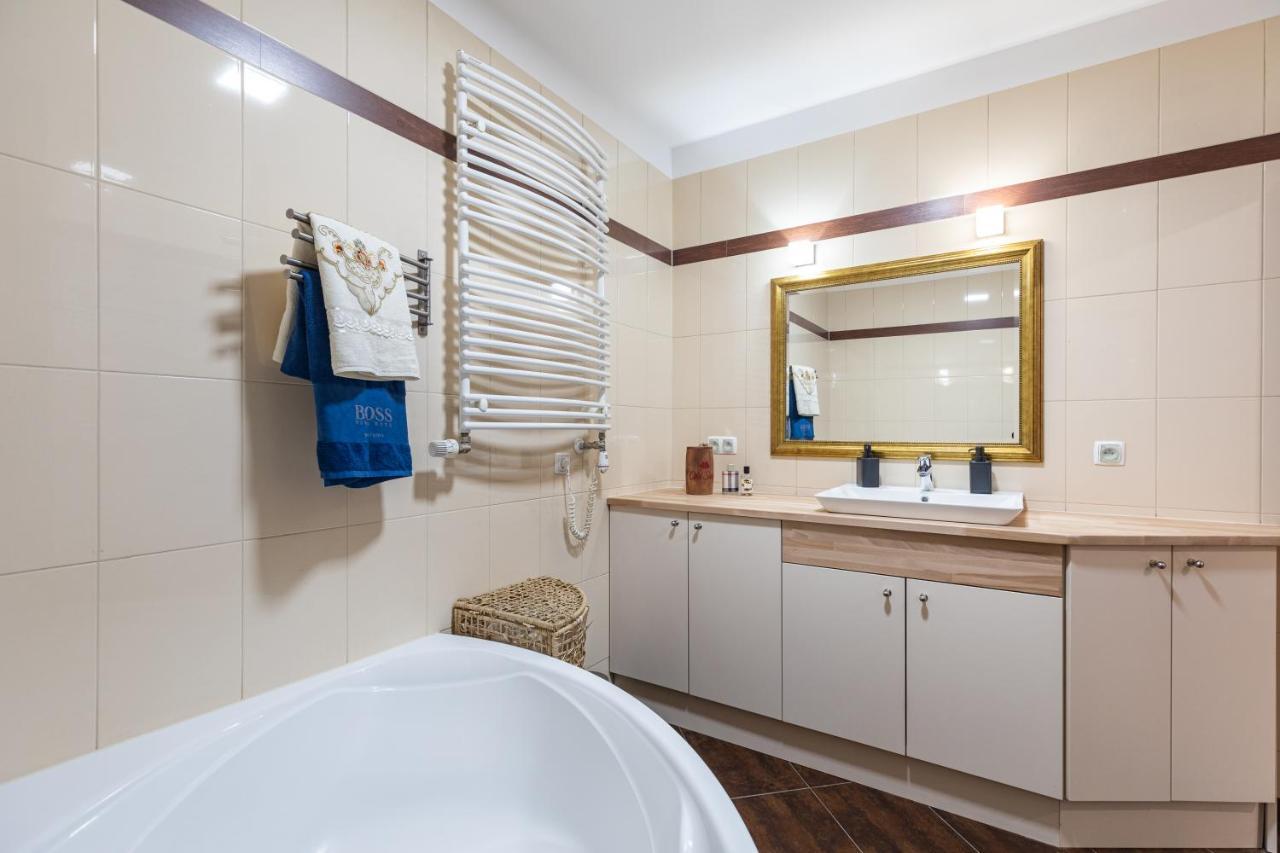 Superapart Wilanowska 7, "Pet-Friendly With Elevator & Parking" Apartment Warsaw Exterior photo